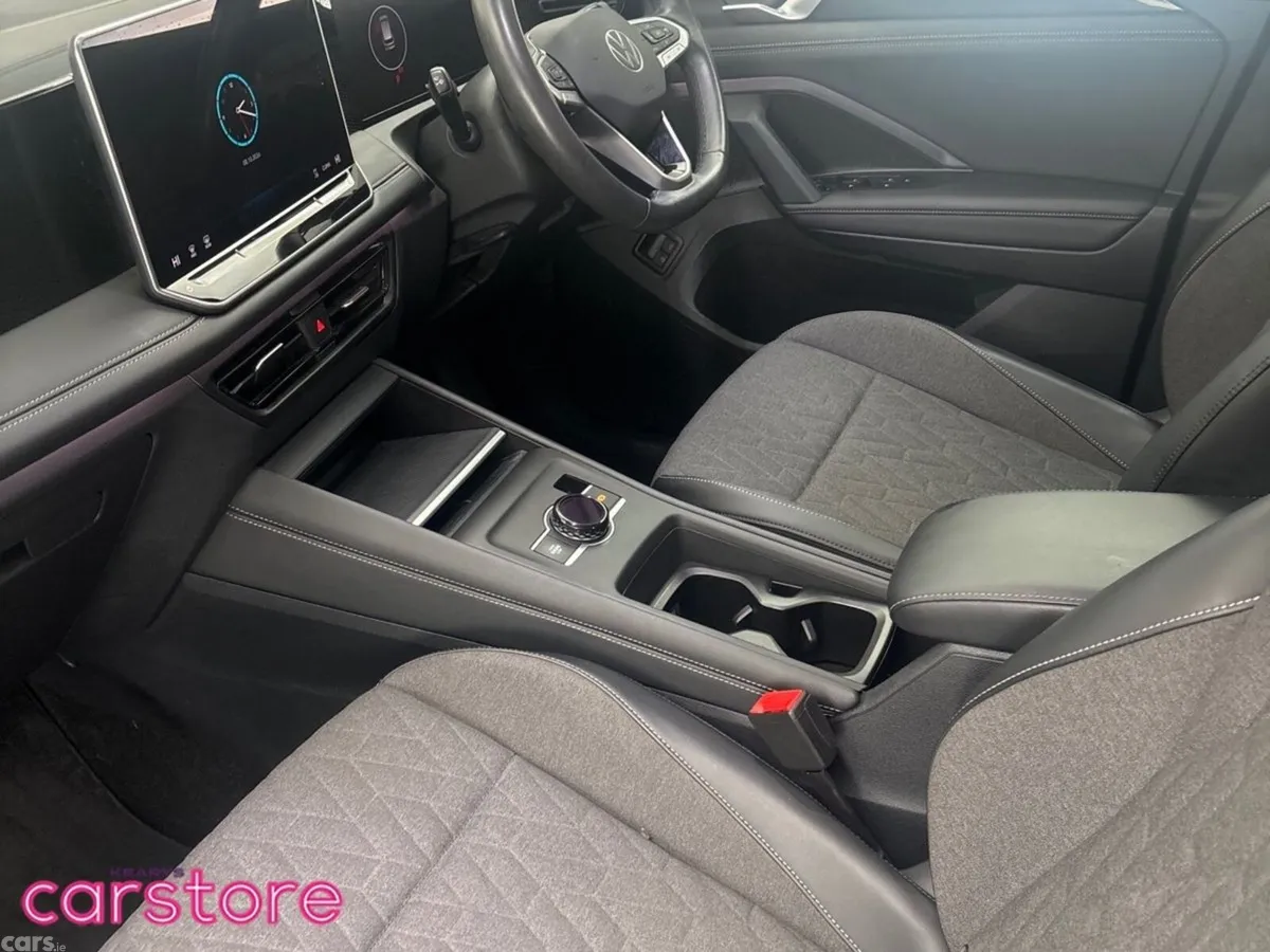 Volkswagen Tiguan SUV, Petrol Hybrid, 2024, Black