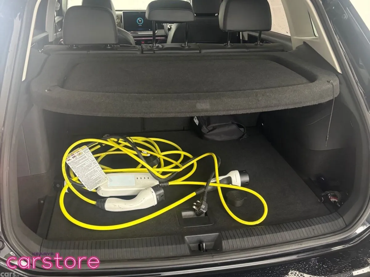 Volkswagen Tiguan SUV, Petrol Hybrid, 2024, Black
