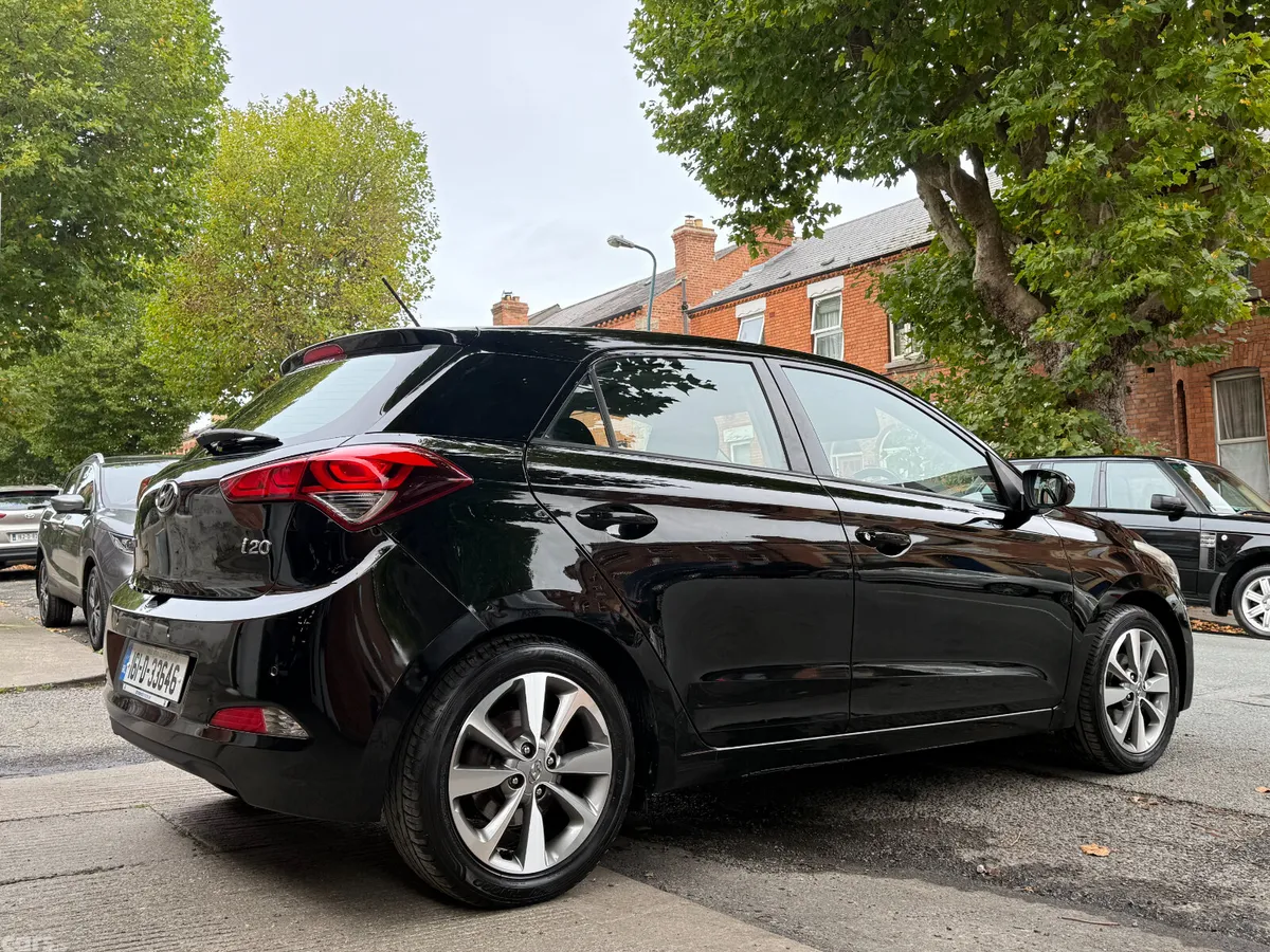 Hyundai i20 Hatchback, Petrol, 2016, Black
