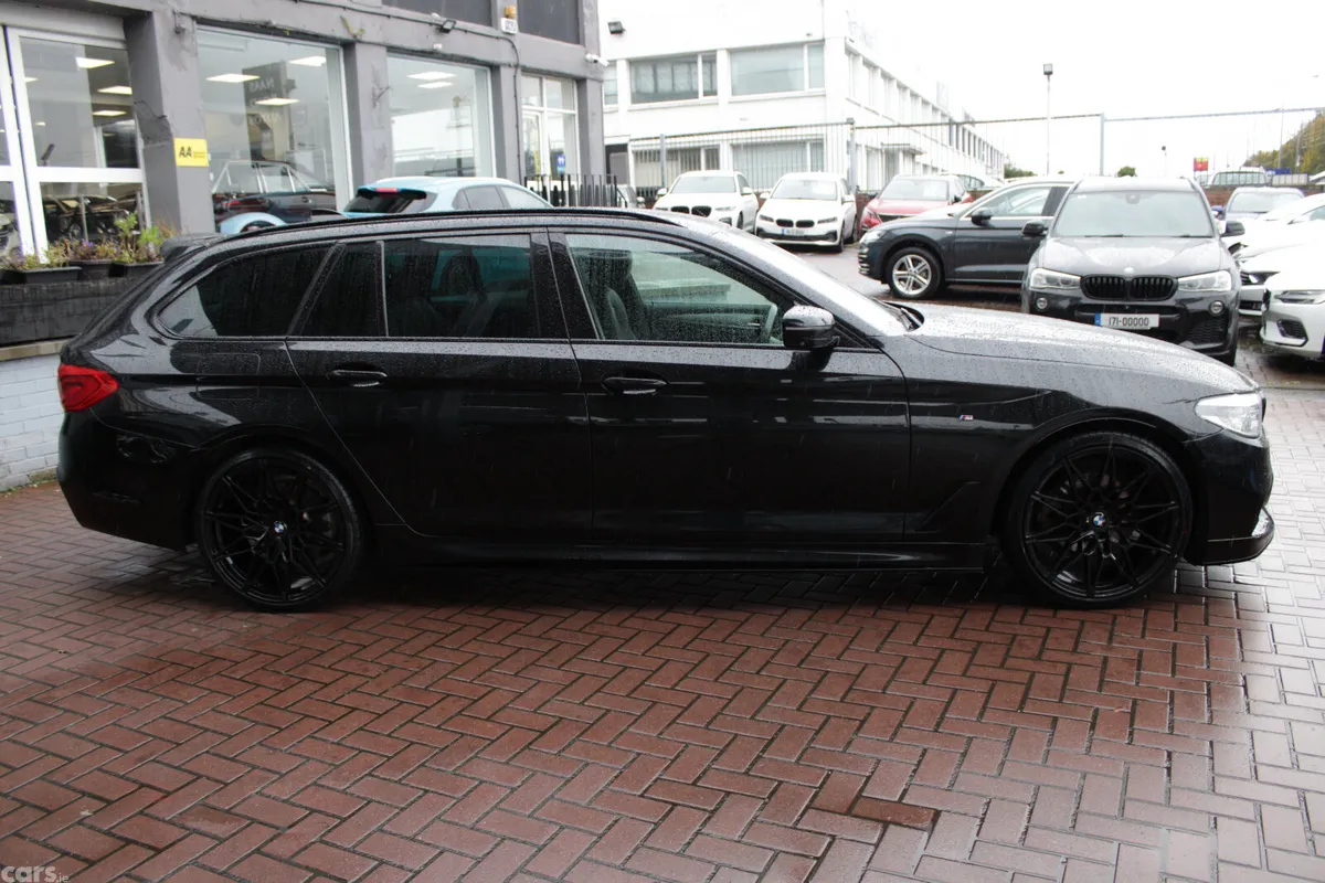 BMW 5-Series Estate, Diesel, 2019, Black