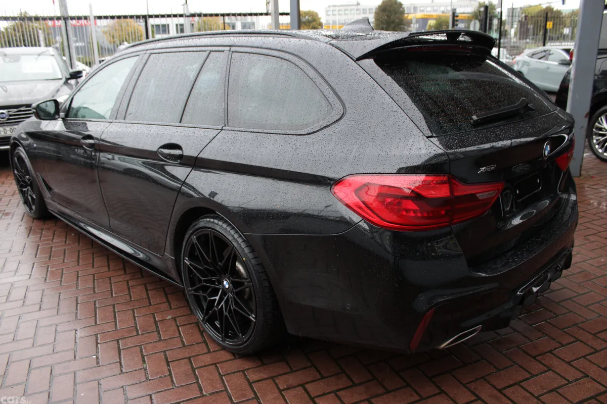 BMW 5-Series Estate, Diesel, 2019, Black