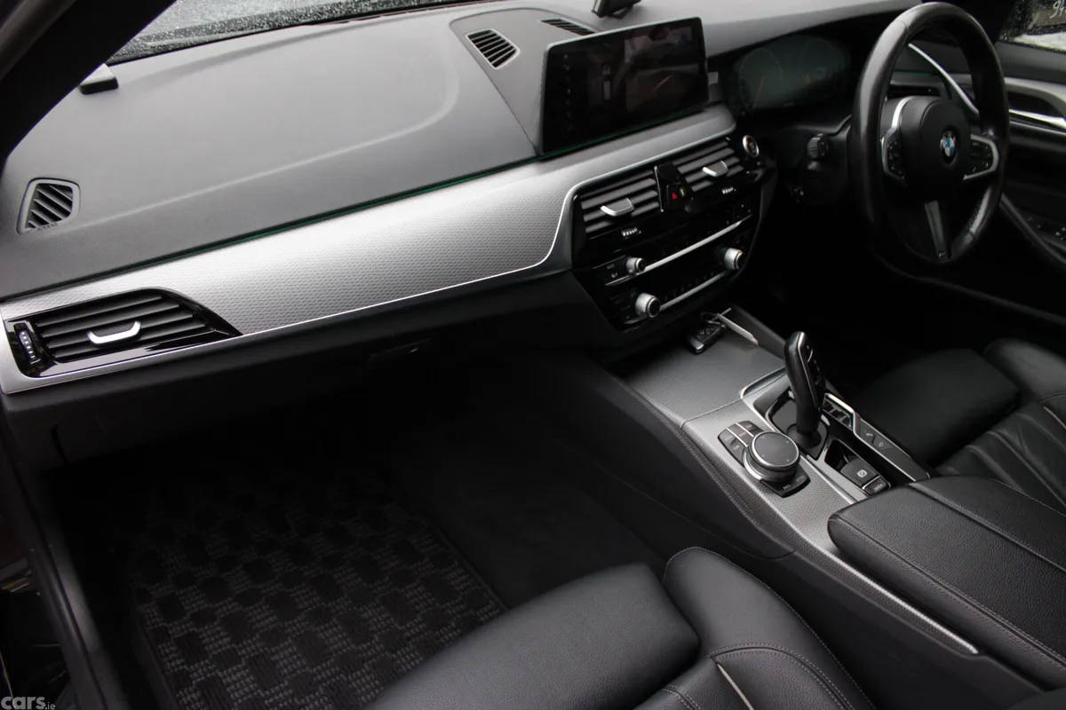 BMW 5-Series Estate, Diesel, 2019, Black