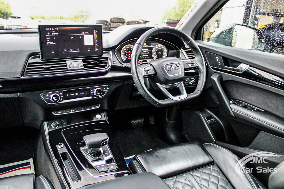 Audi Q5 SUV, Petrol Hybrid, 2023, Black