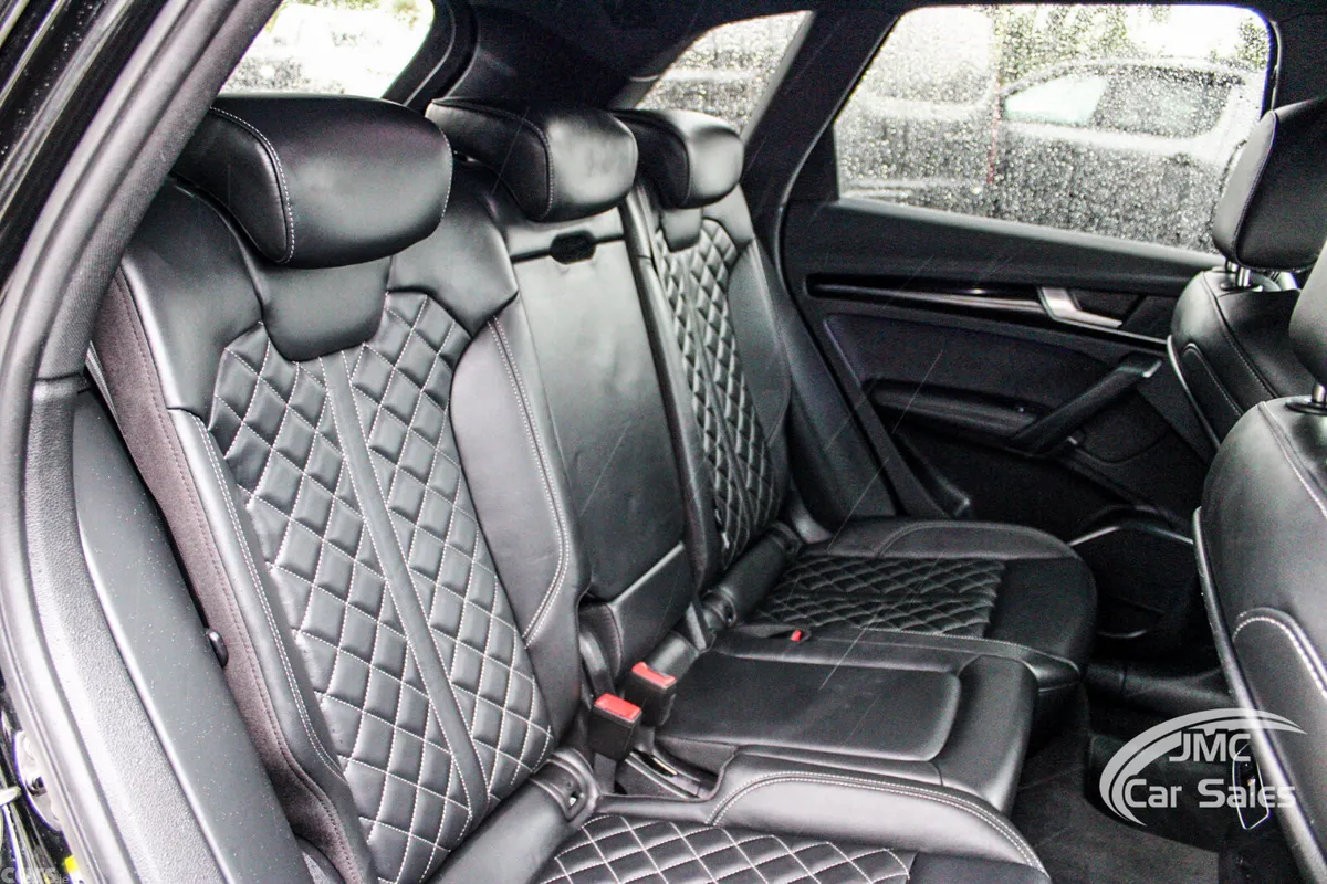 Audi Q5 SUV, Petrol Hybrid, 2023, Black