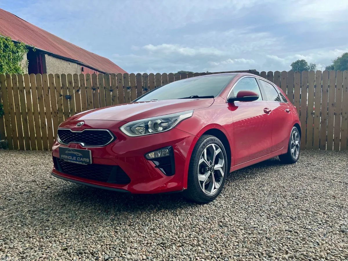 Kia Ceed Hatchback, Diesel, 2019, Red