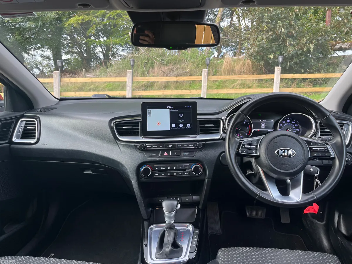 Kia Ceed Hatchback, Diesel, 2019, Red