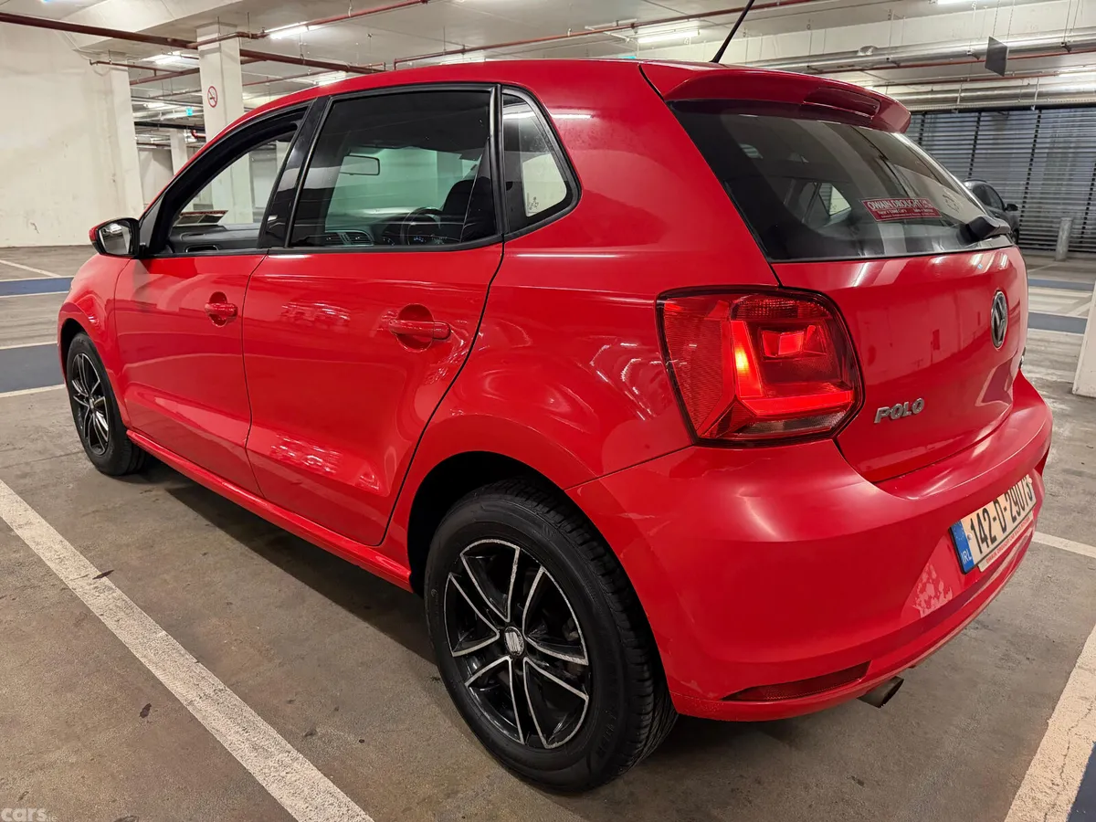 Volkswagen Polo Hatchback, Petrol, 2014, Red
