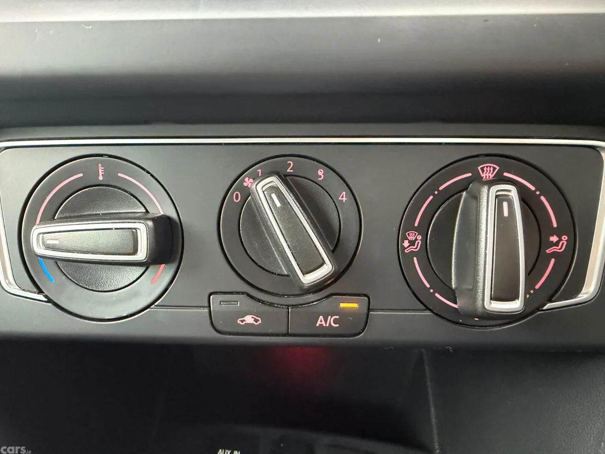 Volkswagen Polo Hatchback, Petrol, 2014, Red