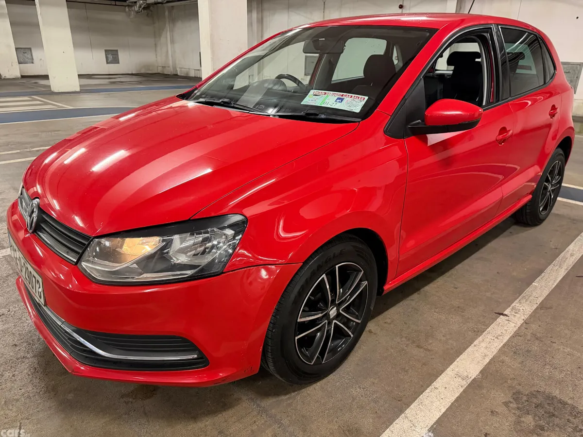 Volkswagen Polo Hatchback, Petrol, 2014, Red