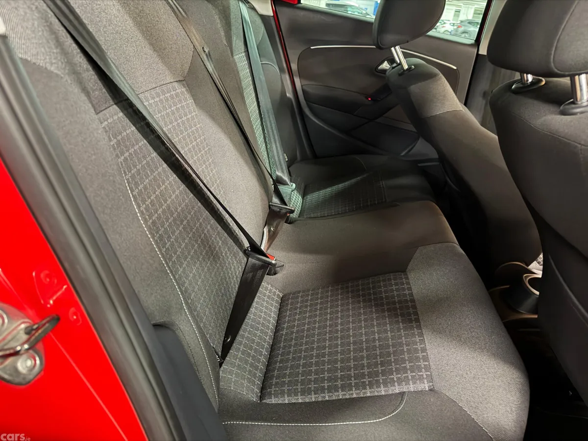 Volkswagen Polo Hatchback, Petrol, 2014, Red