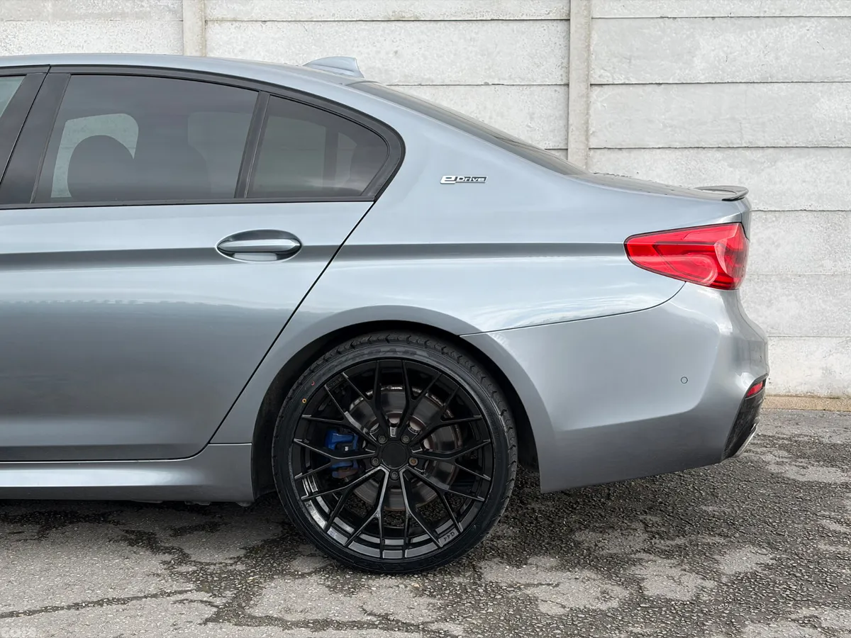 BMW 5-Series Saloon, Petrol Plug-in Hybrid, 2018, Blue