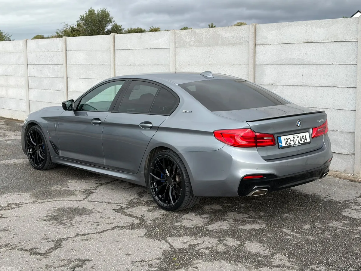 BMW 5-Series Saloon, Petrol Plug-in Hybrid, 2018, Blue