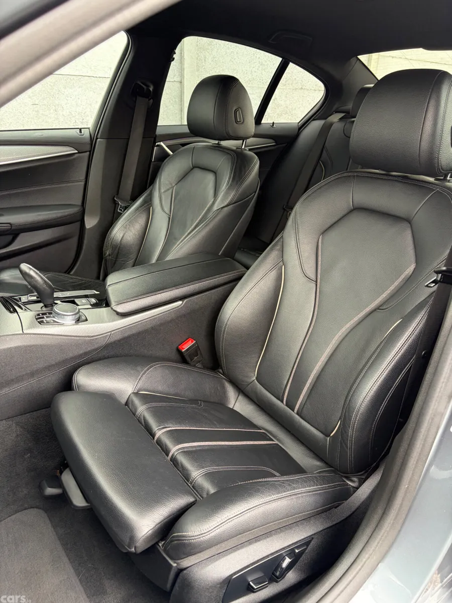 BMW 5-Series Saloon, Petrol Plug-in Hybrid, 2018, Blue