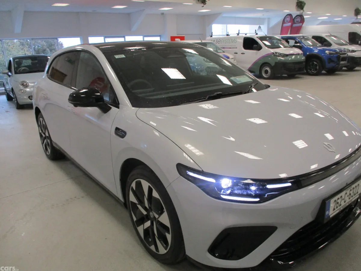 Leapmotor B05 Hatchback, Electric, 2026, Grey