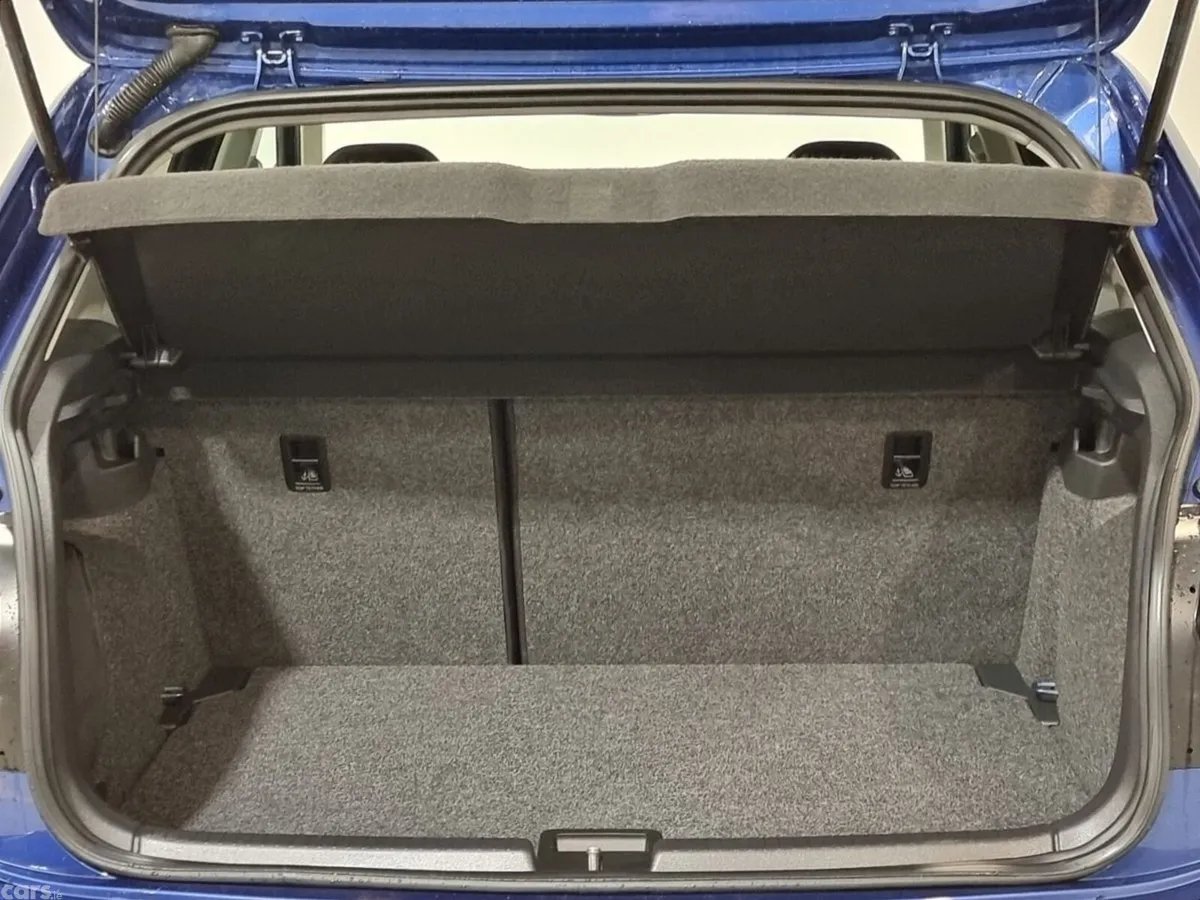 Volkswagen Polo Hatchback, Petrol, 2021, Blue
