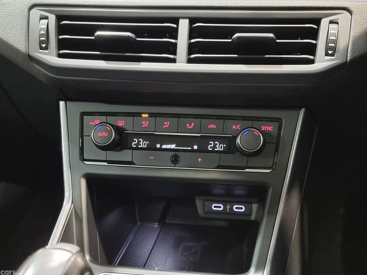 Volkswagen Polo Hatchback, Petrol, 2021, Blue