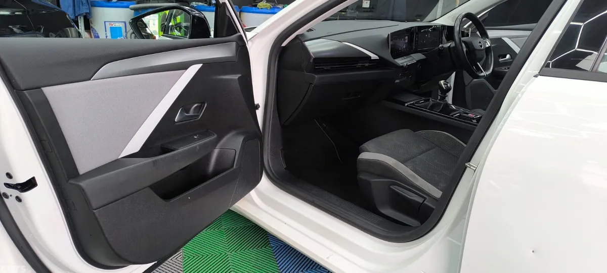 Opel Astra Hatchback, Diesel, 2022, White