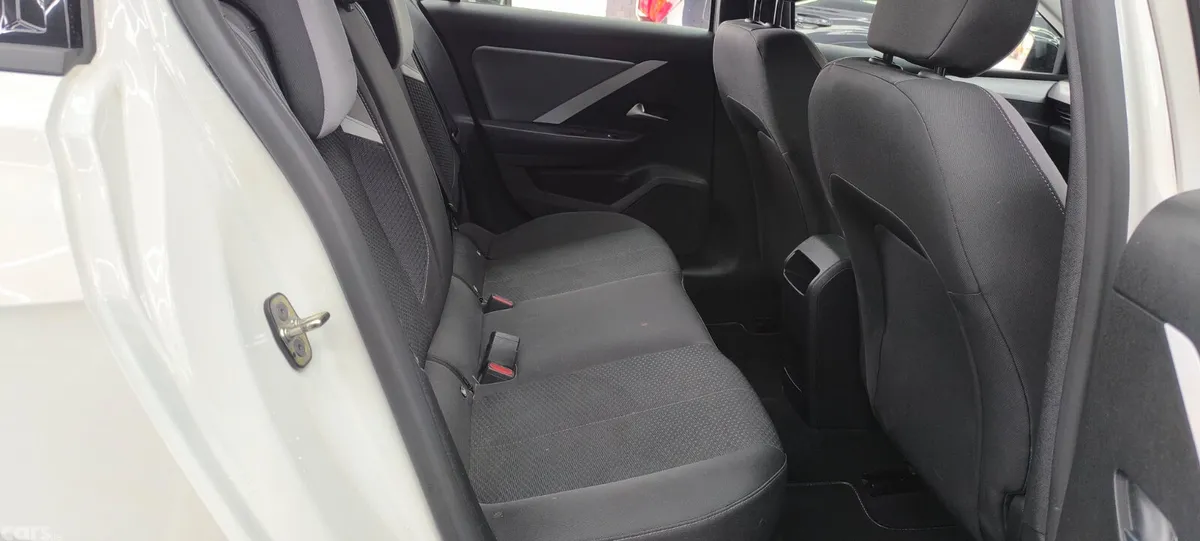 Opel Astra Hatchback, Diesel, 2022, White