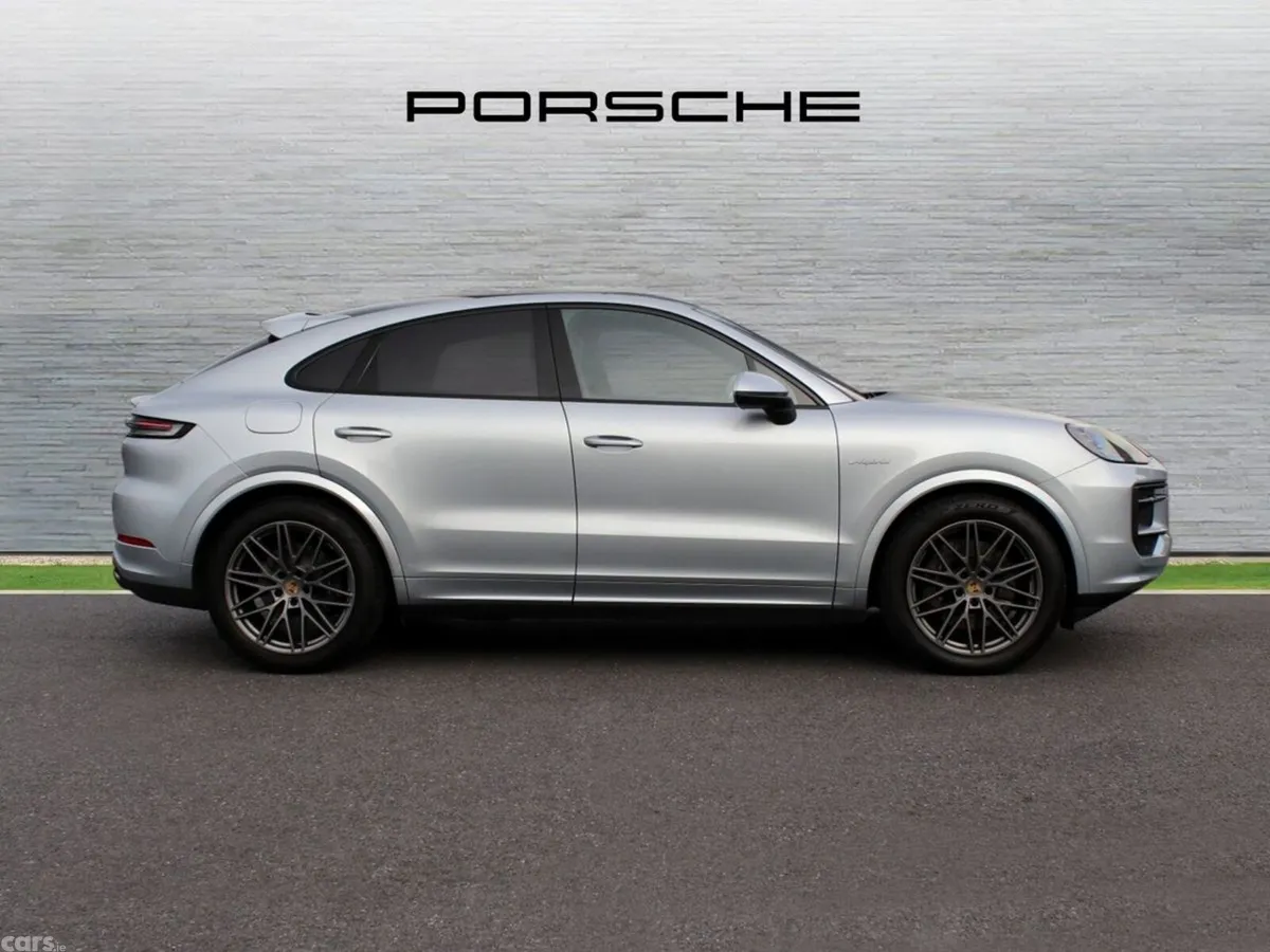 Porsche Cayenne SUV, Petrol Plug-in Hybrid, 2024, Silver