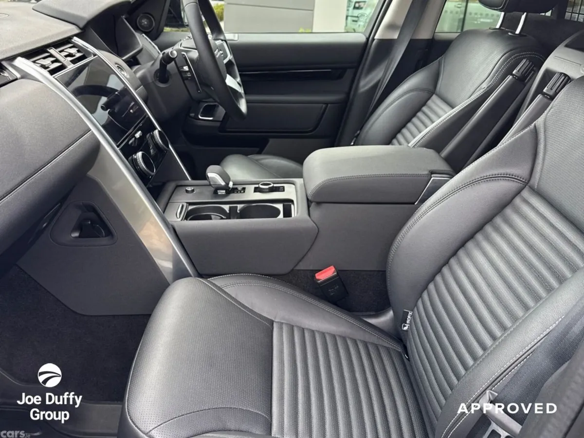 Land Rover Discovery SUV, Diesel, 2024, Black