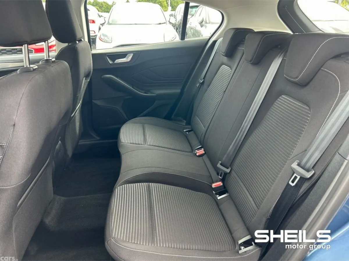 Ford Focus Hatchback, Petrol, 2023, Blue