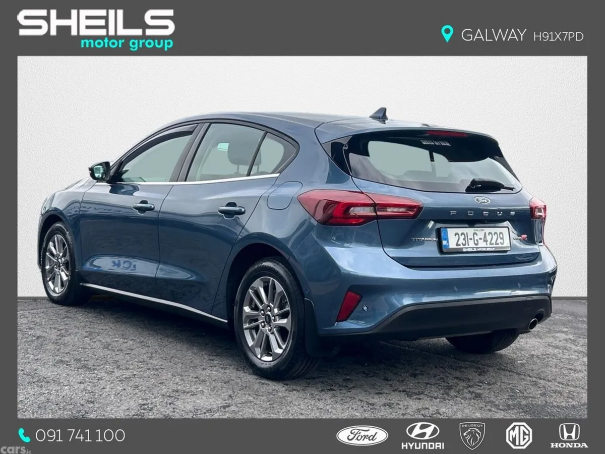 Ford Focus Hatchback, Petrol, 2023, Blue