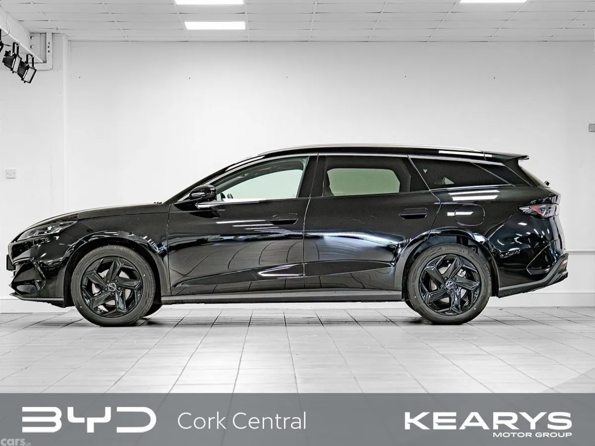 BYD Seal 6 Hatchback, Petrol Plug-in Hybrid, 2026, Black