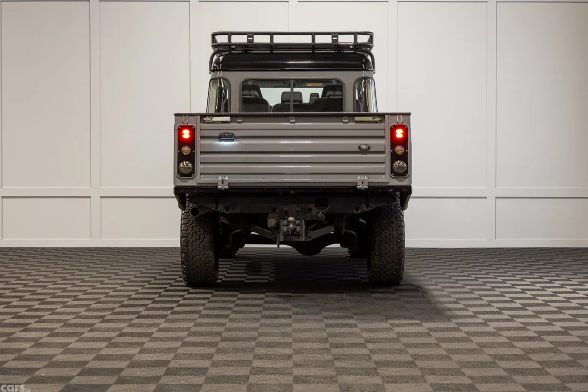 Land Rover Defender SUV, Diesel, 2017, Grey