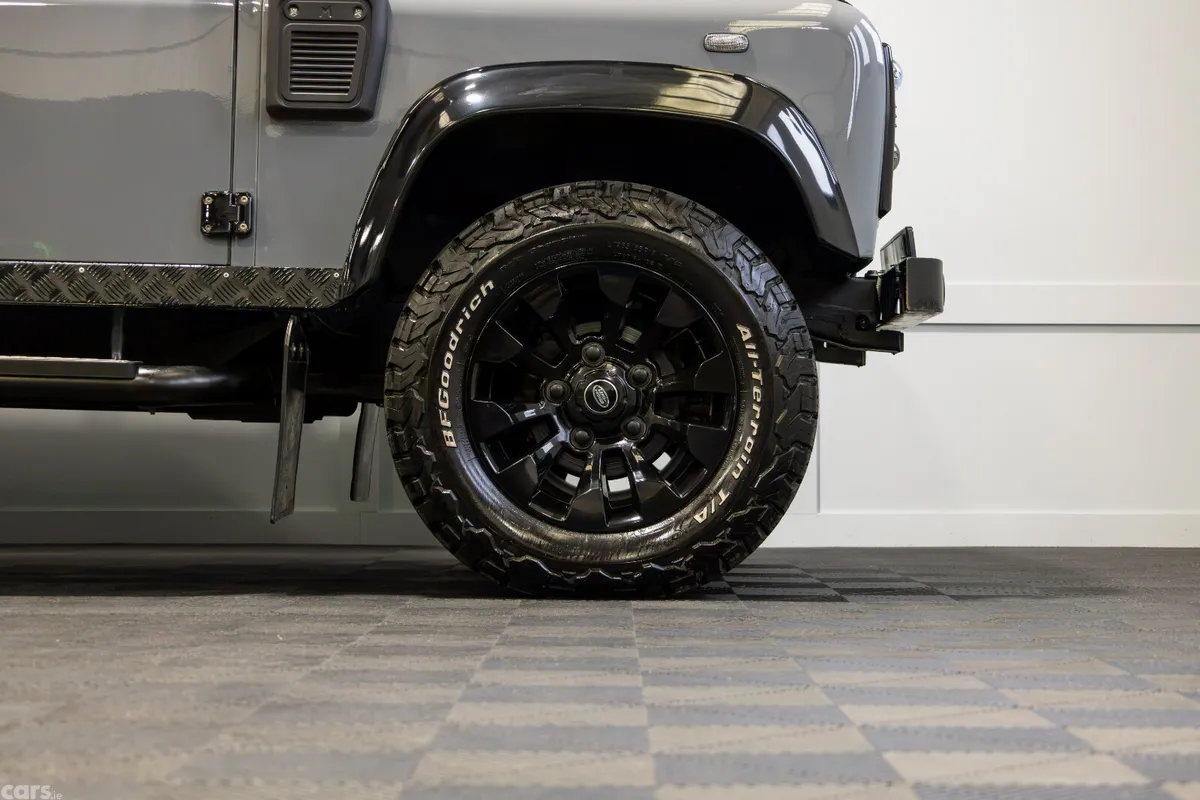 Land Rover Defender SUV, Diesel, 2017, Grey