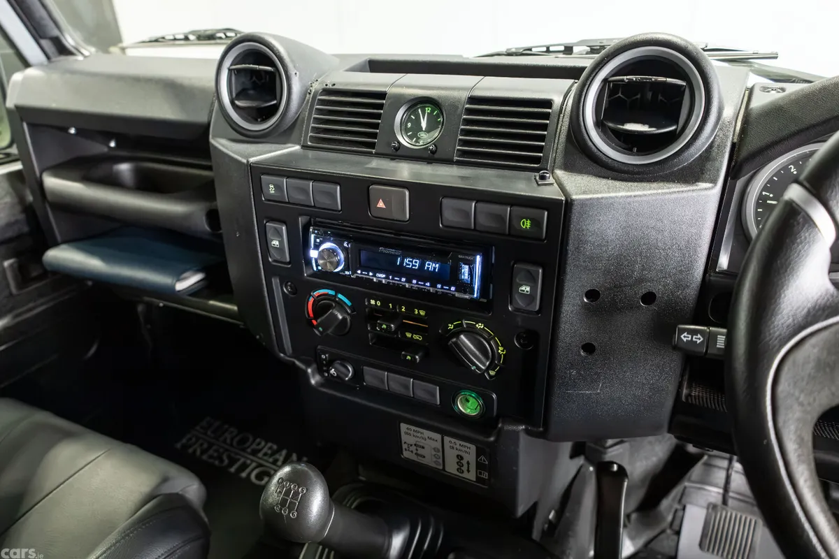 Land Rover Defender SUV, Diesel, 2017, Grey
