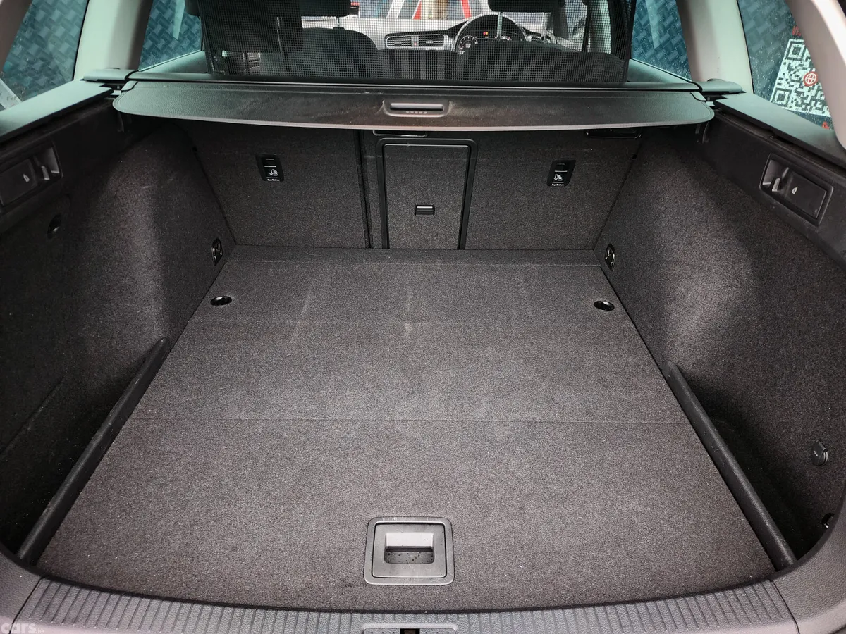 Volkswagen Golf Estate, Petrol, 2019, Black