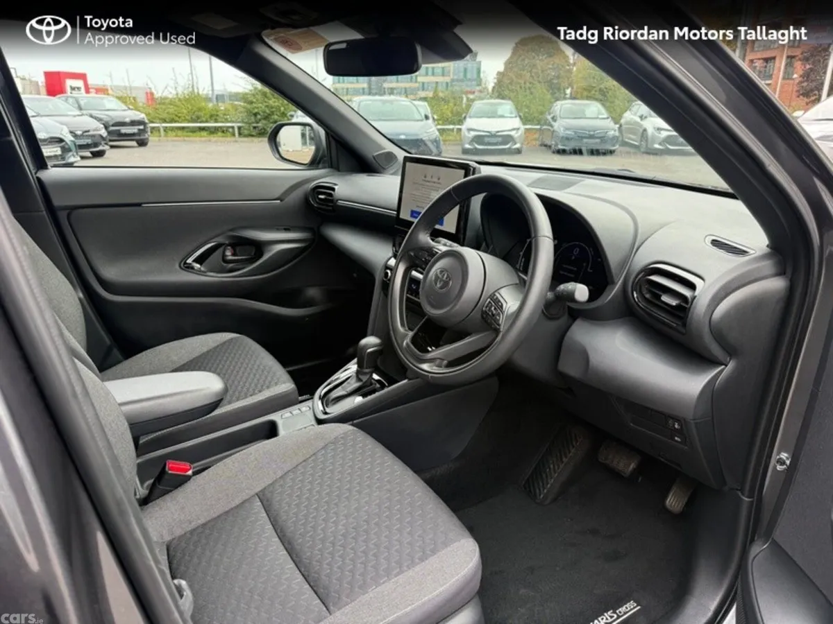 Toyota Yaris Cross SUV, Petrol Hybrid, 2026, Grey