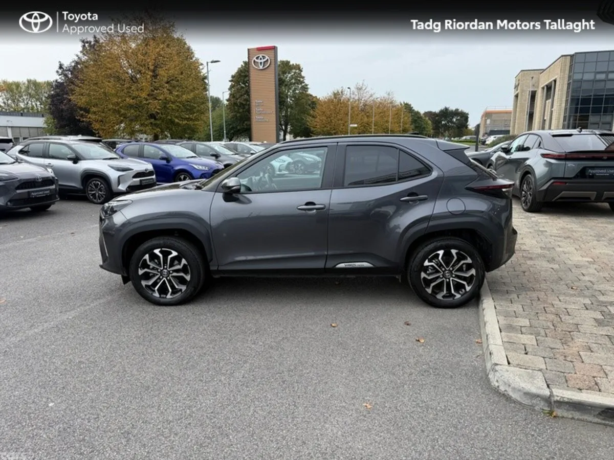 Toyota Yaris Cross SUV, Petrol Hybrid, 2026, Grey