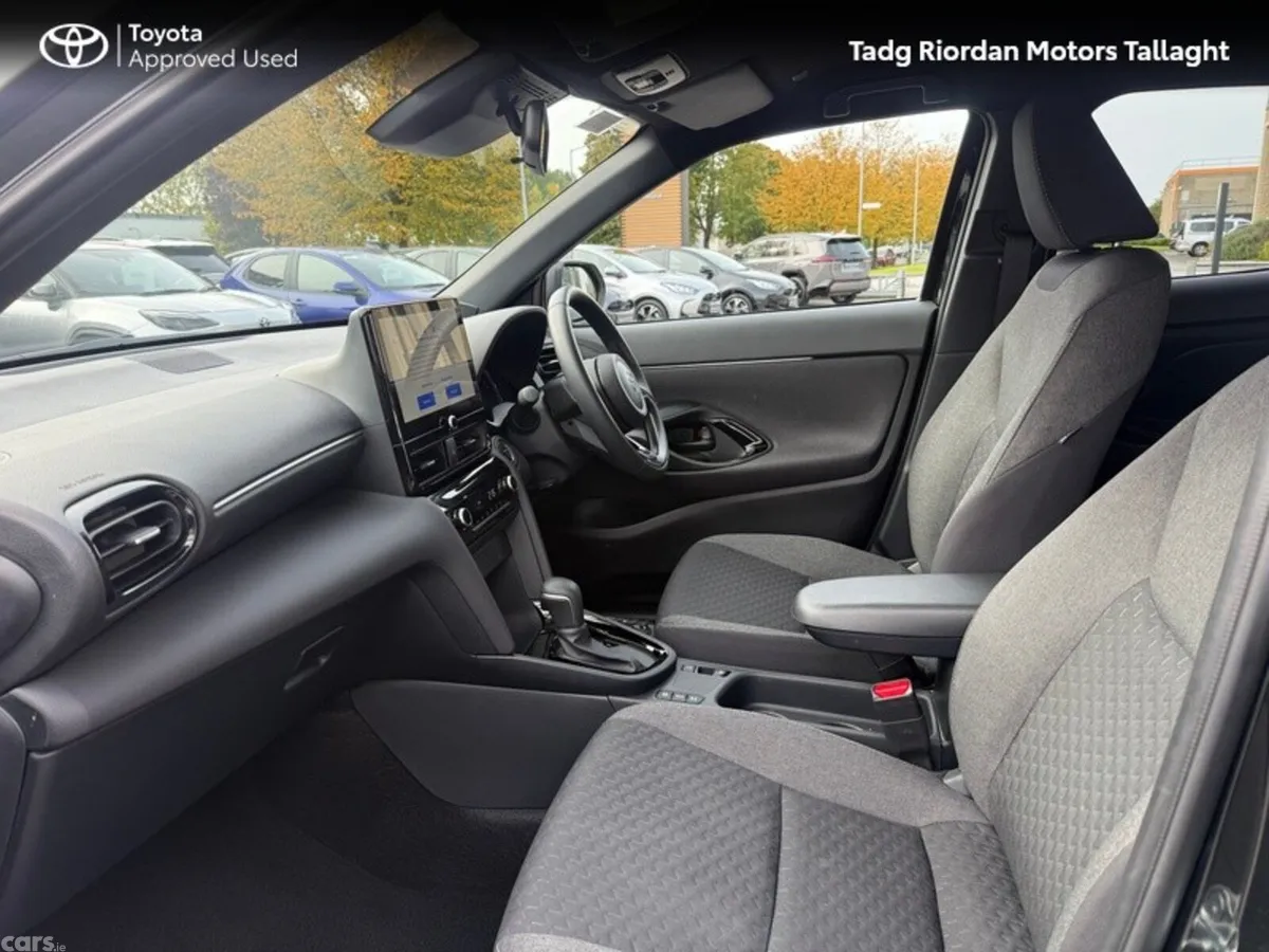 Toyota Yaris Cross SUV, Petrol Hybrid, 2026, Black
