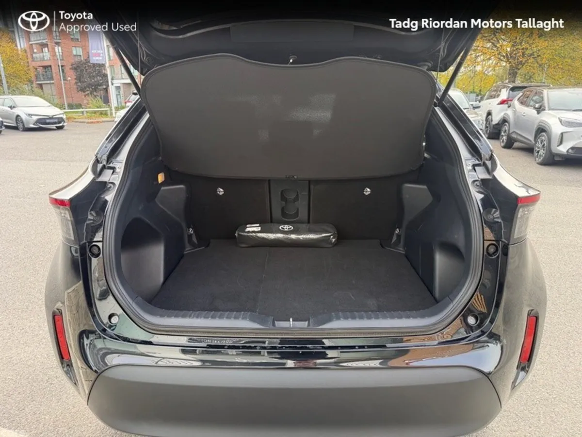 Toyota Yaris Cross SUV, Petrol Hybrid, 2026, Black