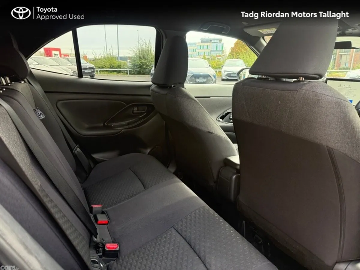 Toyota Yaris Cross SUV, Petrol Hybrid, 2026, Black