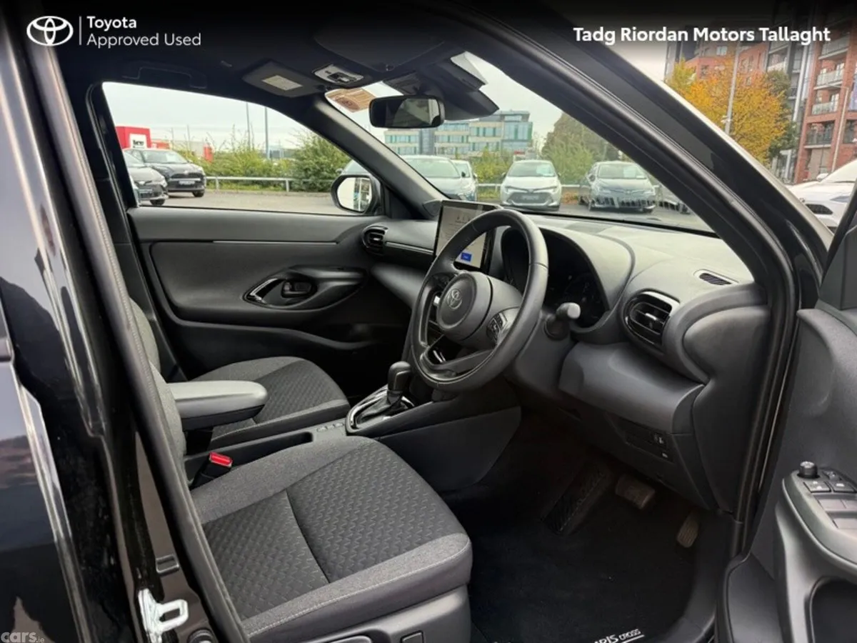Toyota Yaris Cross SUV, Petrol Hybrid, 2026, Black