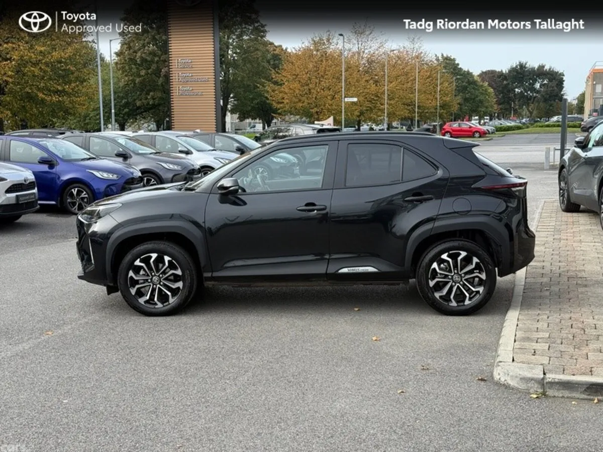 Toyota Yaris Cross SUV, Petrol Hybrid, 2026, Black