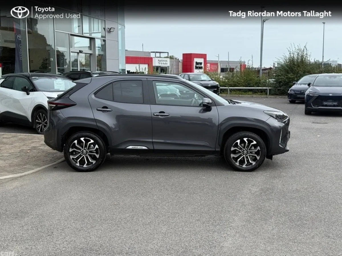 Toyota Yaris Cross SUV, Petrol Hybrid, 2026, Grey