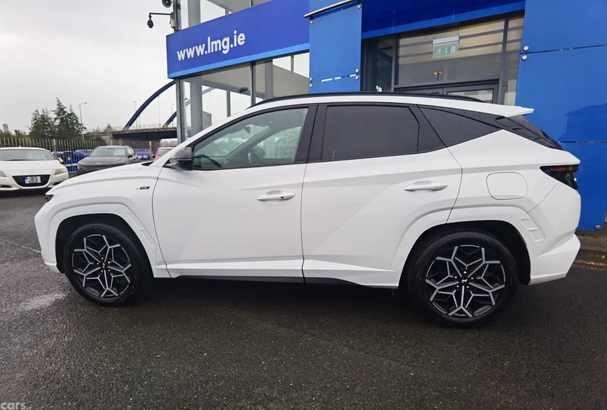 Hyundai Tucson SUV, Petrol Plug-in Hybrid, 2023, White