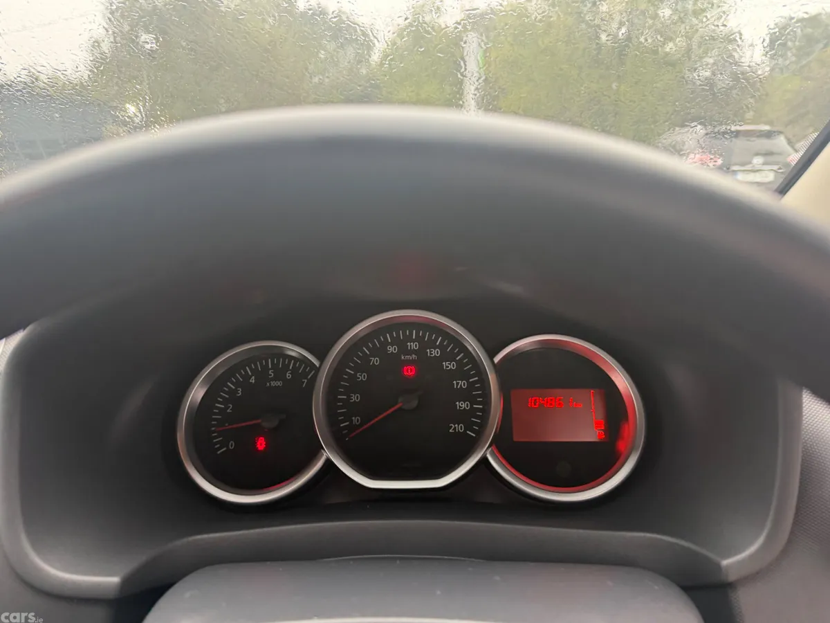 Dacia Logan Estate, Petrol, 2017, White