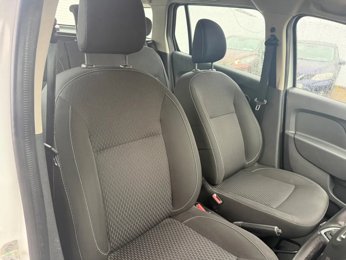 Dacia Logan Estate, Petrol, 2017, White
