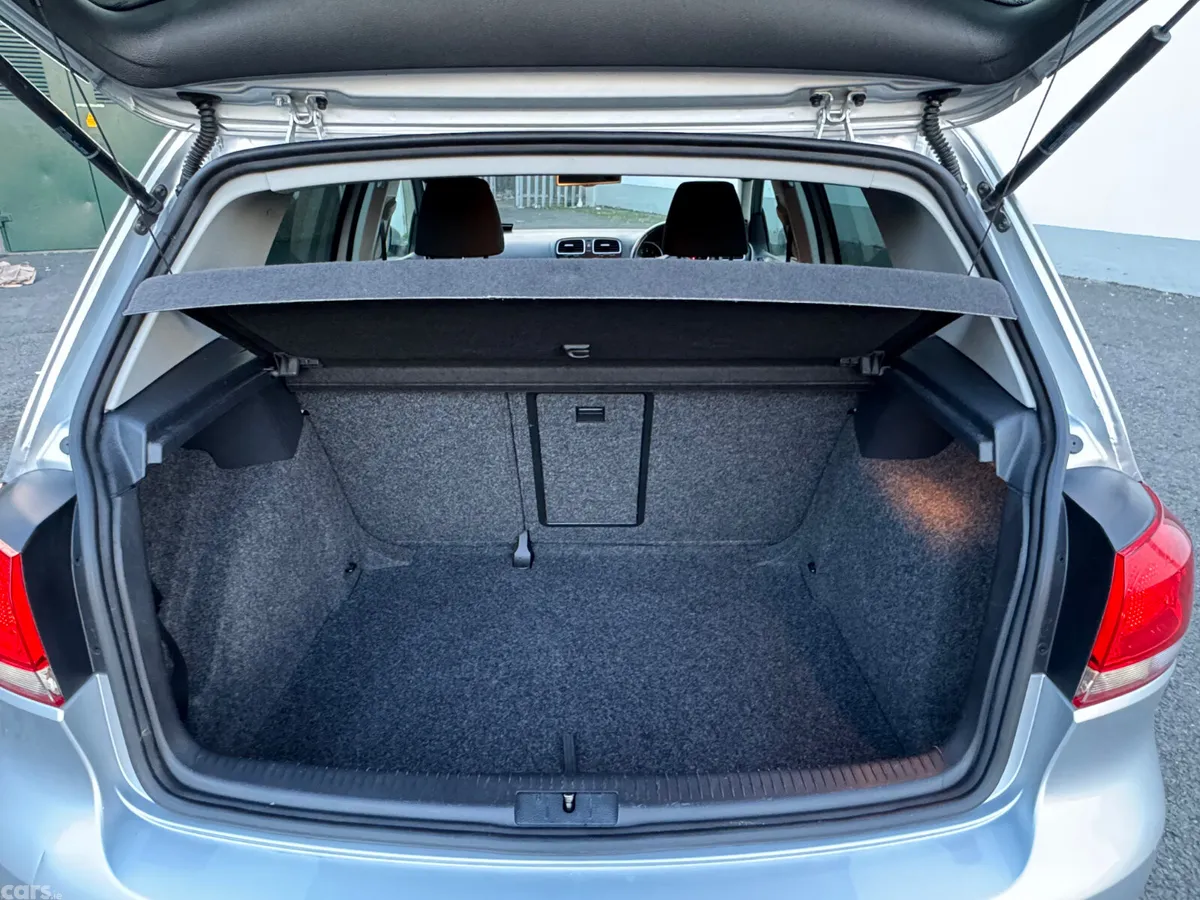 Volkswagen Golf Hatchback, Petrol, 2012, Silver