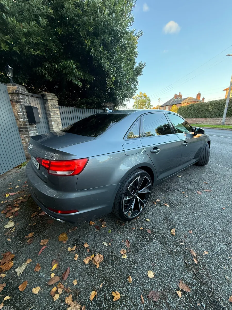 Audi A4 Saloon, Diesel, 2019, Grey