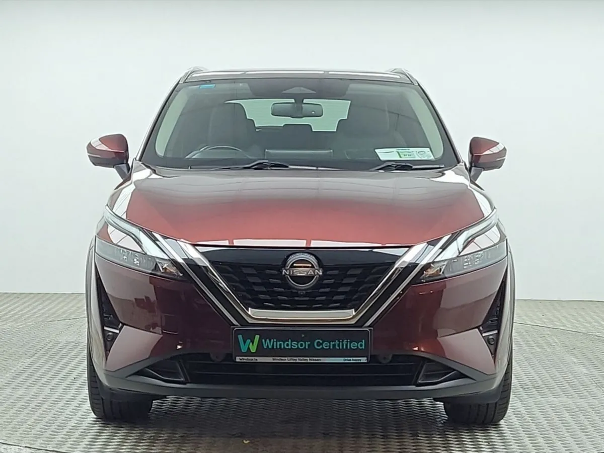 Nissan Qashqai MPV, Petrol, 2023, Red