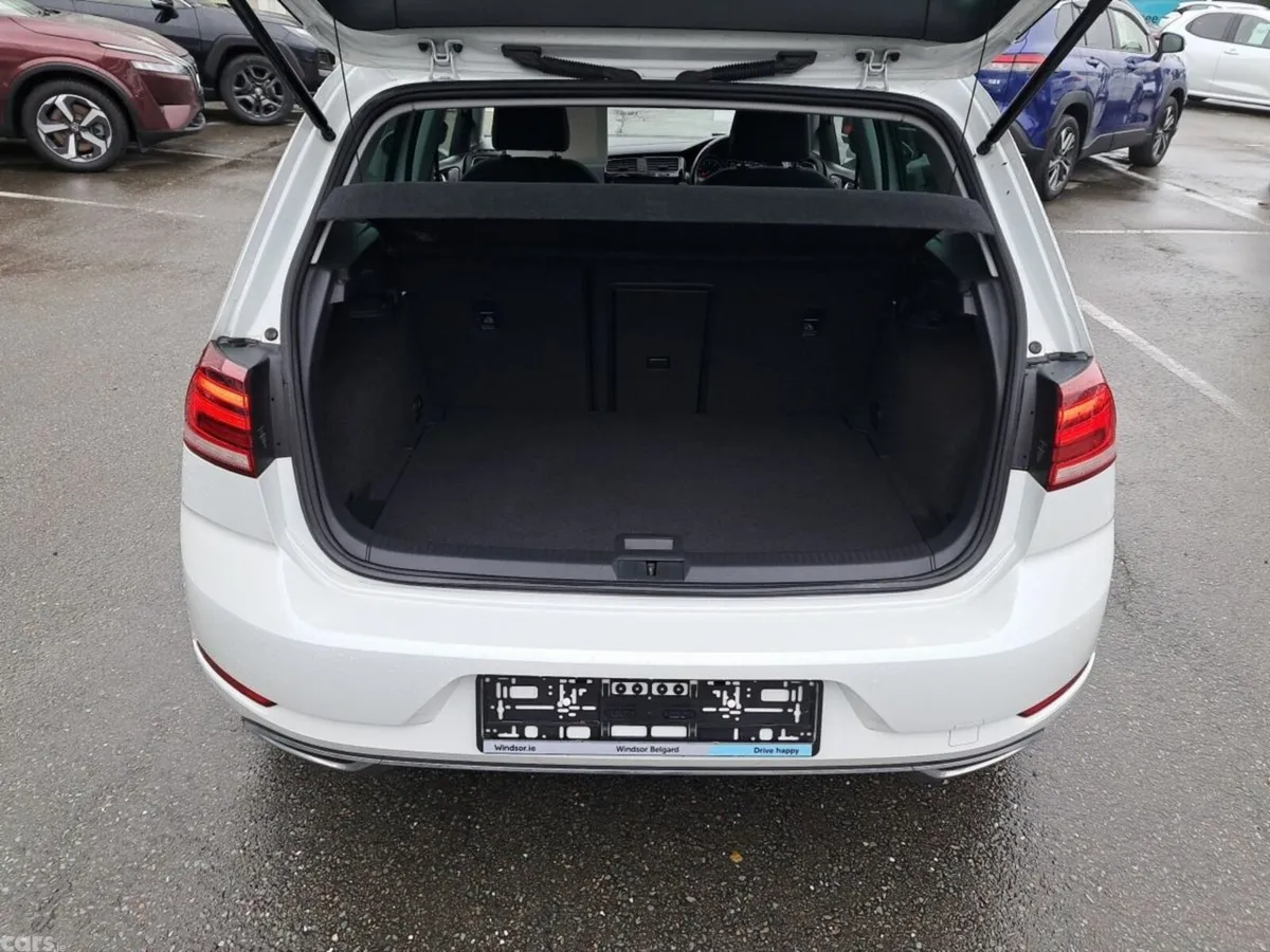 Volkswagen Golf Hatchback, Petrol, 2018, White