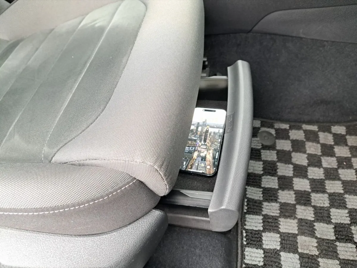 Volkswagen Golf Hatchback, Petrol, 2018, White