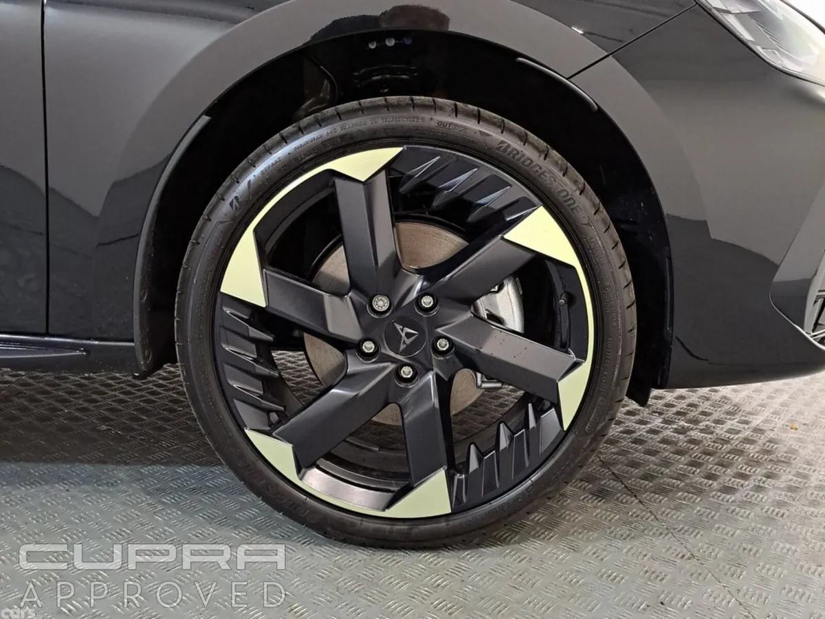 Cupra Leon Estate, Petrol, 2026, Black