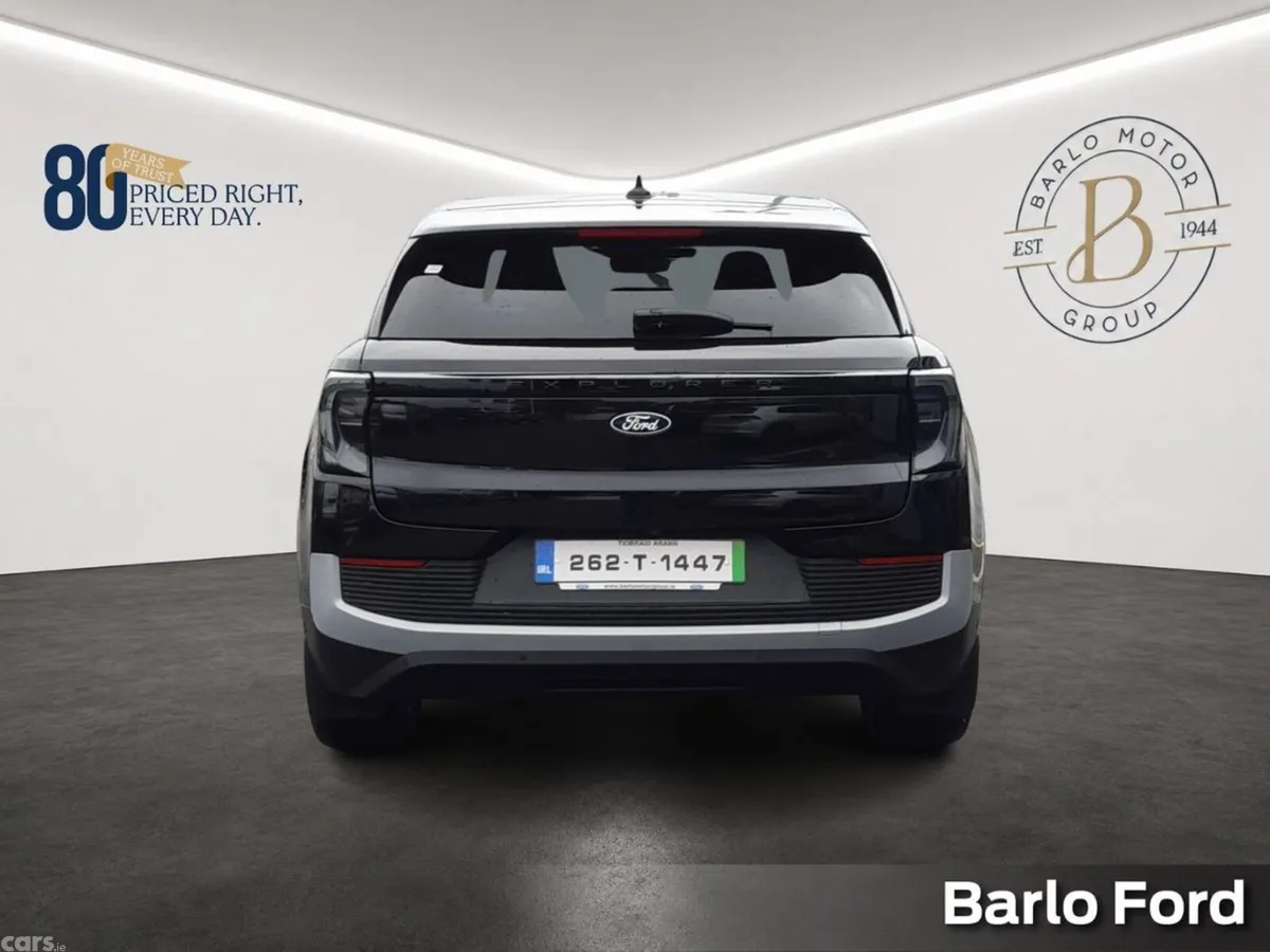Ford Explorer MPV, Electric, 2026, Black