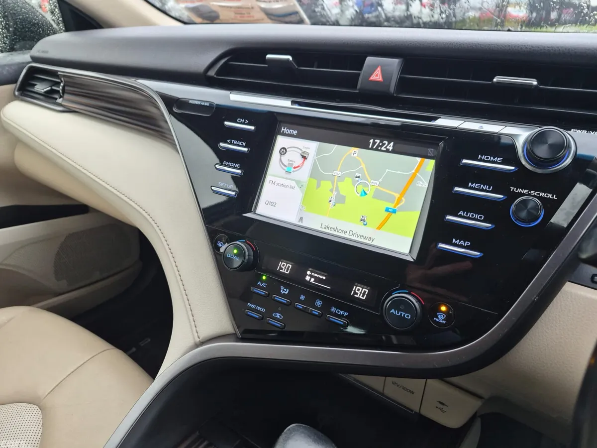 Toyota Camry Saloon, Petrol Hybrid, 2020, Black